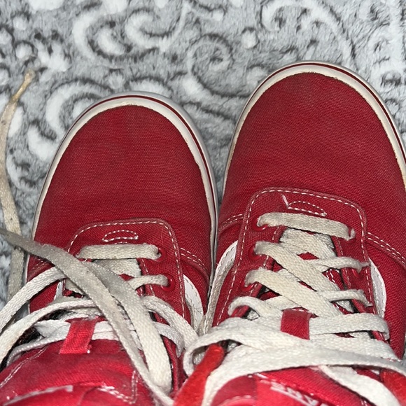 Red vans ** - Picture 3 of 8